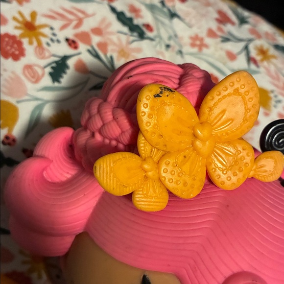 Lalaloopsy Butterfly Doll - Picture 2 of 4